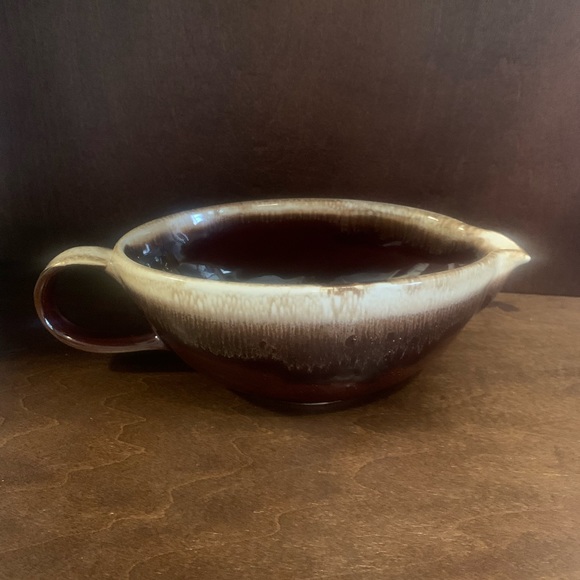 McCoy Pottery Brown Glaze Gravy Boat - Picture 1 of 5